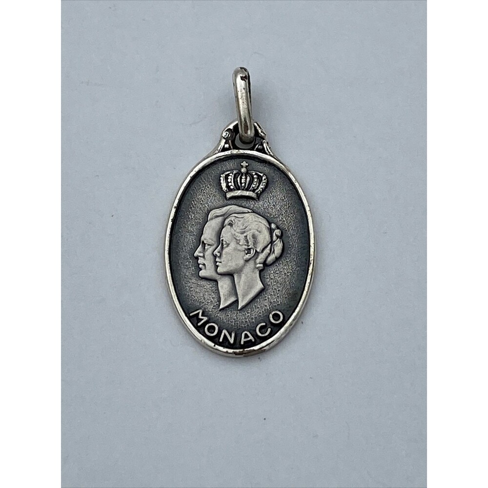 925 Sterling Silver Vintage King and Queen Monaco Medal Oval Pendant